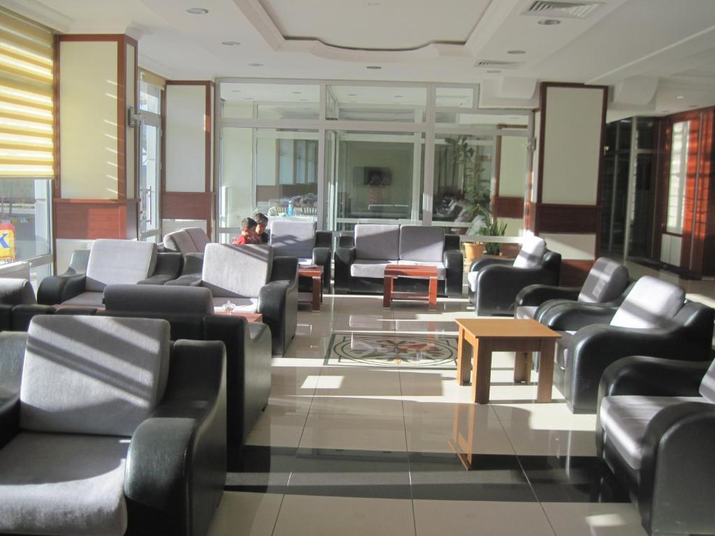Kafkas Ari Hotel Ardahan Exteriör bild